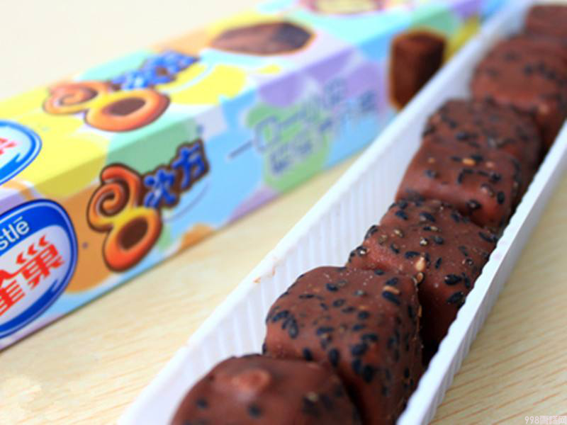夏天就应该大口吃冰!最好吃的5种雪糕,一个冰箱都不够屯!(图2) 夏天就应该大口吃冰!最好吃的5种雪糕,一个冰箱都不够屯!(2)