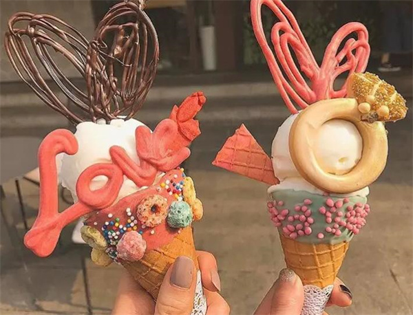 网红冰淇淋店费多少钱（分享意冰客冰淇淋代理费用）(1)