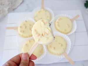 白巧克力脆皮雪糕的做法（入口即化无需打发）(15)