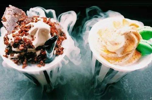 液氮冰淇淋制作（解读液氮制冰激凌原理）(1)