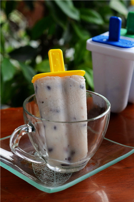 红豆奶油雪糕怎么做（红豆奶油雪糕的做法分享）(1)