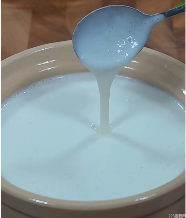 牛奶冰淇淋怎么做才好吃（在家1瓶250毫升纯牛奶就可以完成）(3)
