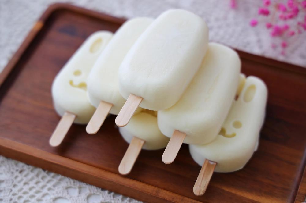 天气热想吃雪糕别再买了(自己在家就能做0添加方法超简单)(1) 天气热想吃雪糕别再买了(自己在家就能做0添加方法超简单)(1)