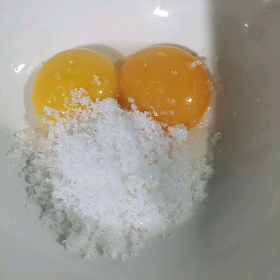 牛奶冰淇淋怎么做好吃（分享最详细的自制冰激凌的做法）(1)