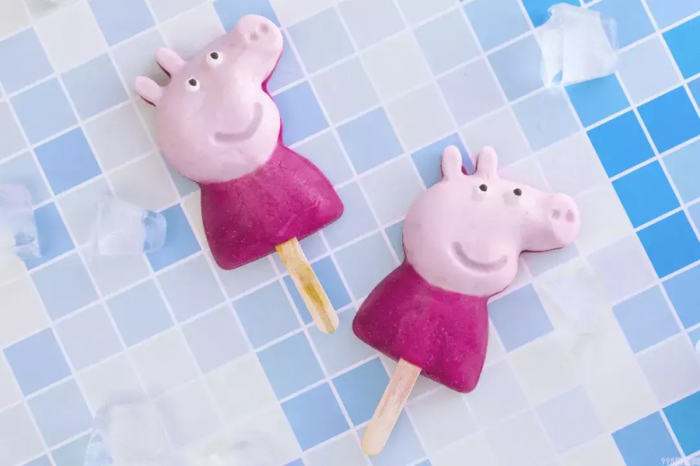 小猪佩奇雪糕怎么做的（教你做孩子最爱的佩奇雪糕）(1)