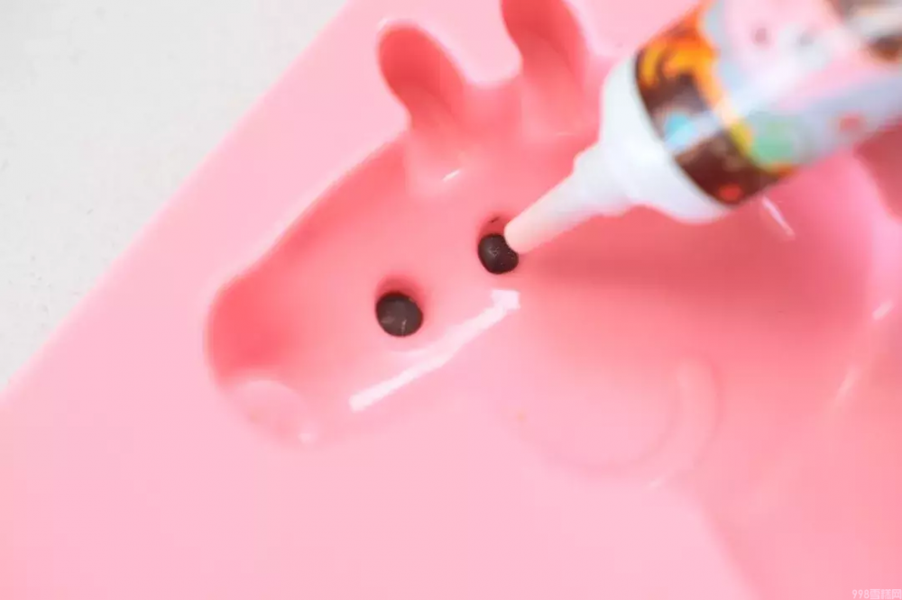小猪佩奇雪糕怎么做的（教你做孩子最爱的佩奇雪糕）(2)