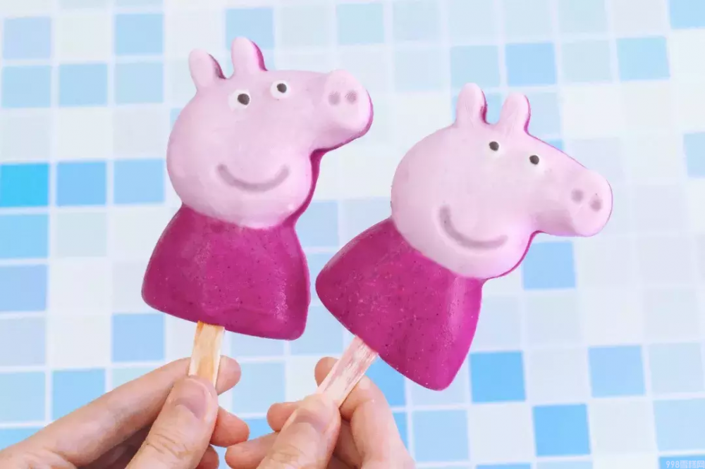 小猪佩奇雪糕怎么做的（教你做孩子最爱的佩奇雪糕）(8)
