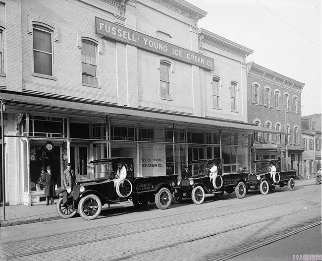 雪糕是怎么生产的（原来冰激凌是这样制作出来的）(8)