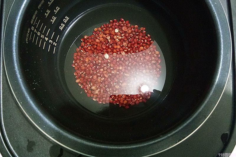 红豆雪糕教学（介绍一碗红豆和半瓶酸奶教你在家做冰棍）(4)