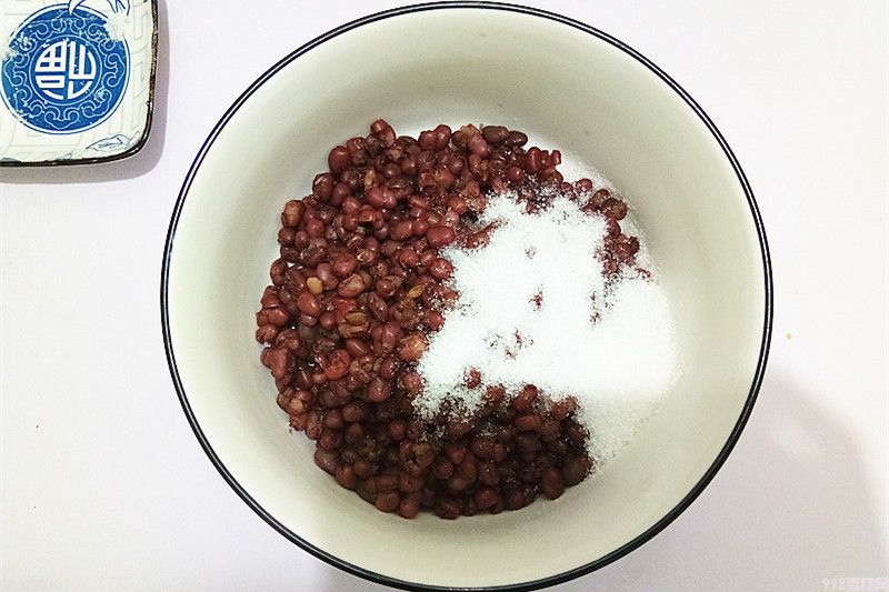 红豆雪糕教学（介绍一碗红豆和半瓶酸奶教你在家做冰棍）(6)