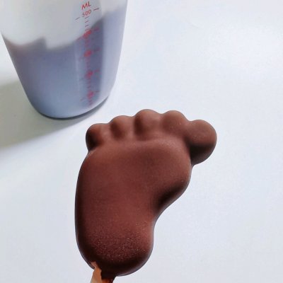 脆雪糕的做法（教你十分钟做脆皮巧克力雪糕）(10)