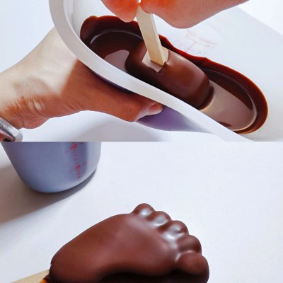 脆雪糕的做法（教你十分钟做脆皮巧克力雪糕）(9)