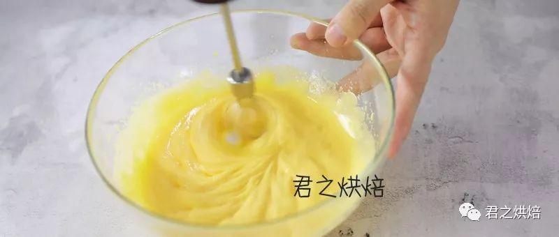 冰淇淋蛋糕的制作流程（家庭简易慕斯蛋糕简单又好吃做法）(8)