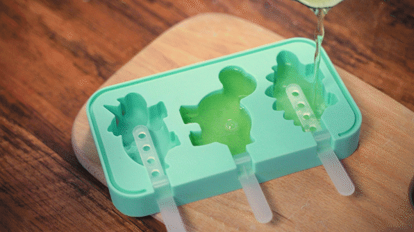 绿舌头雪糕做法（分享一口感受夏季的凉爽好吃到跺脚）(5)