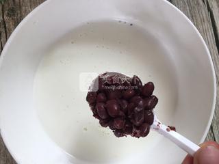 自制牛奶红豆冰棍
