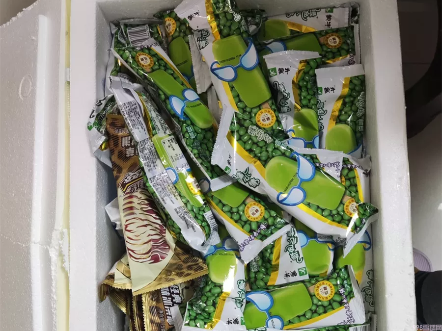 几十年来经久不衰的6种“老牌雪糕”,廉价好吃,你还会买吗?(图4) 几十年来经久不衰的6种“老牌雪糕”,廉价好吃,你还会买吗?(4)